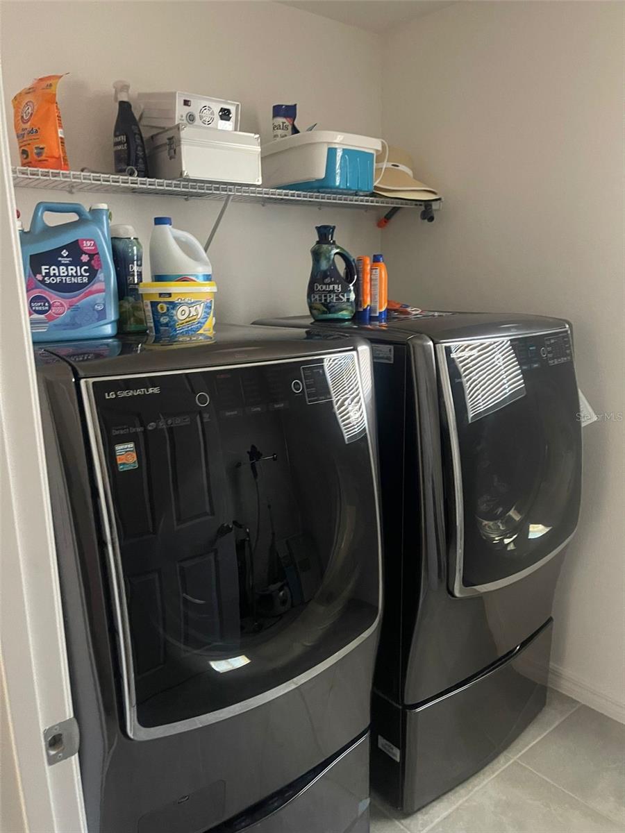 Image 7 of 13 For 5014 Royal Point Avenue