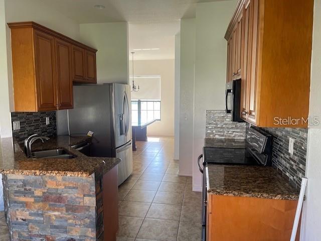 Image 3 of 21 For 415 Cinnamon Drive