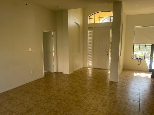Image 4 of 21 For 415 Cinnamon Drive