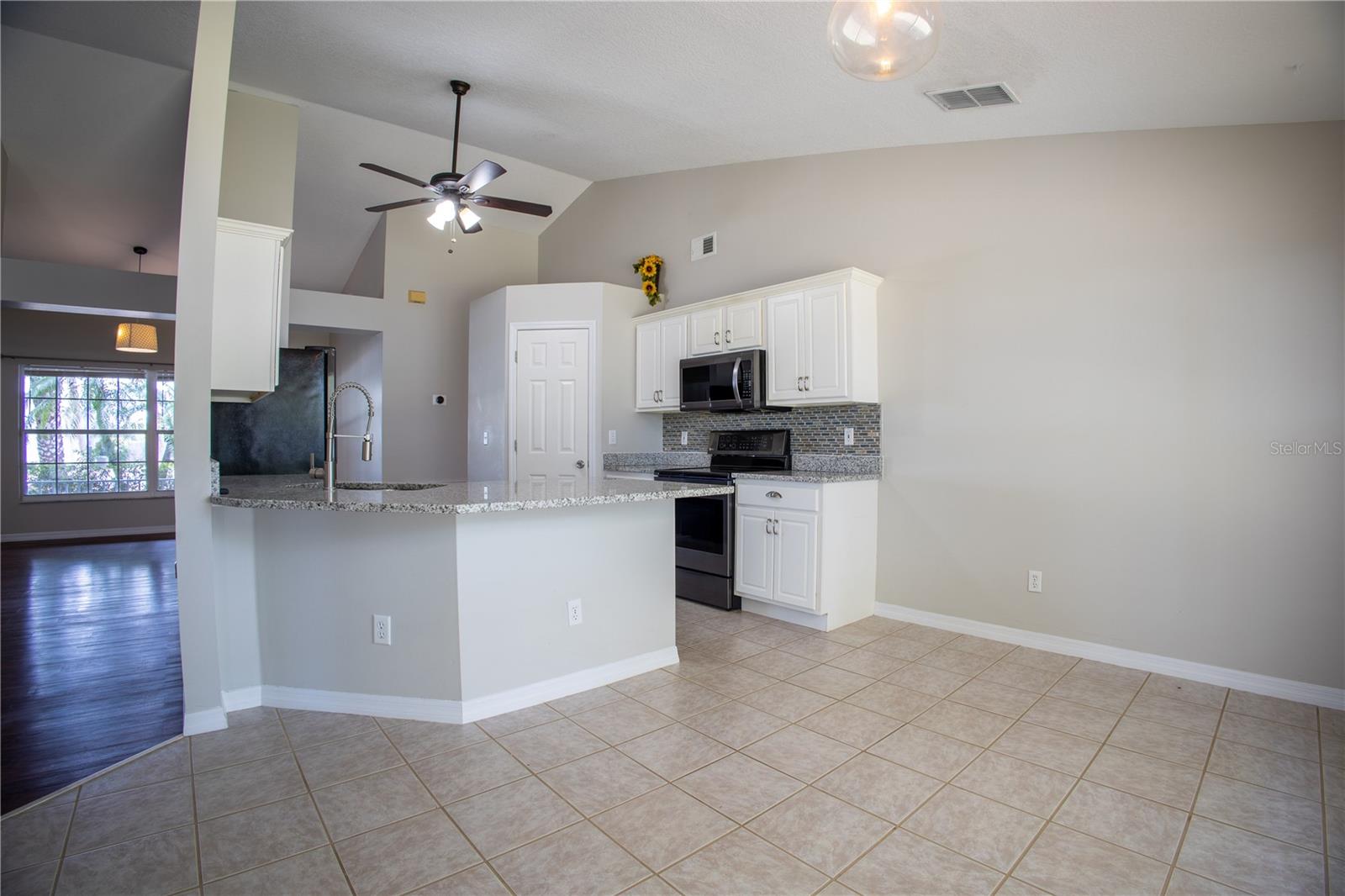 Image 12 of 23 For 11308 Marseilles Boulevard