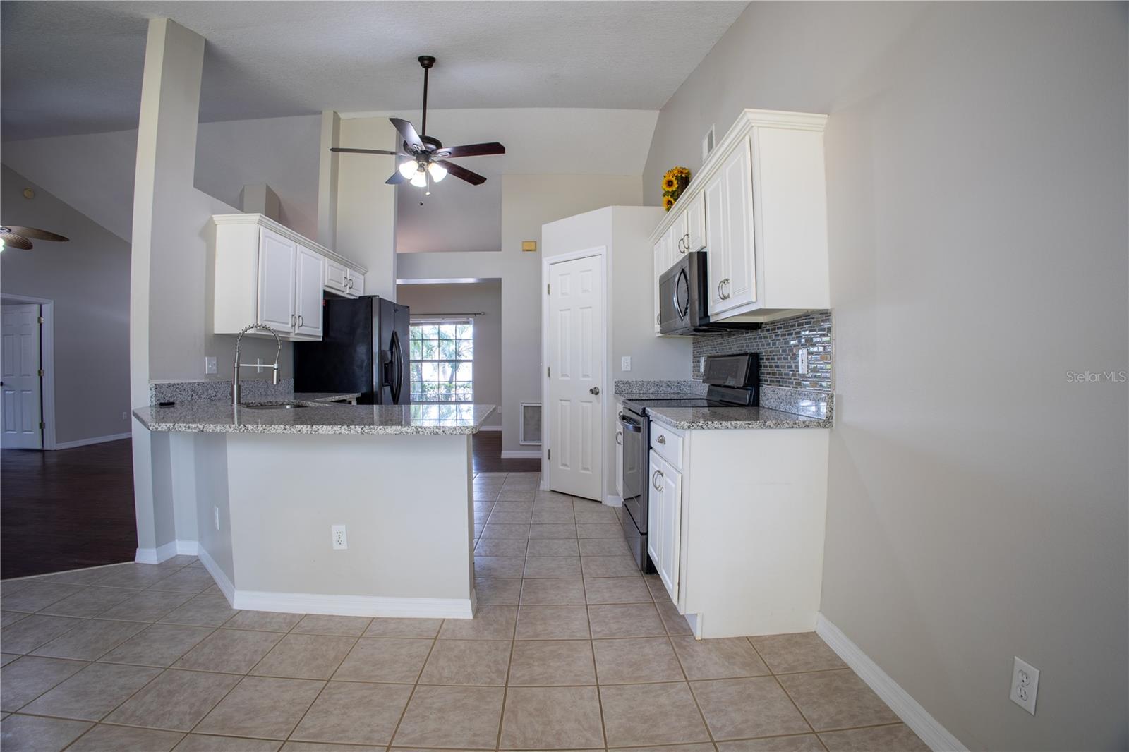 Image 14 of 23 For 11308 Marseilles Boulevard