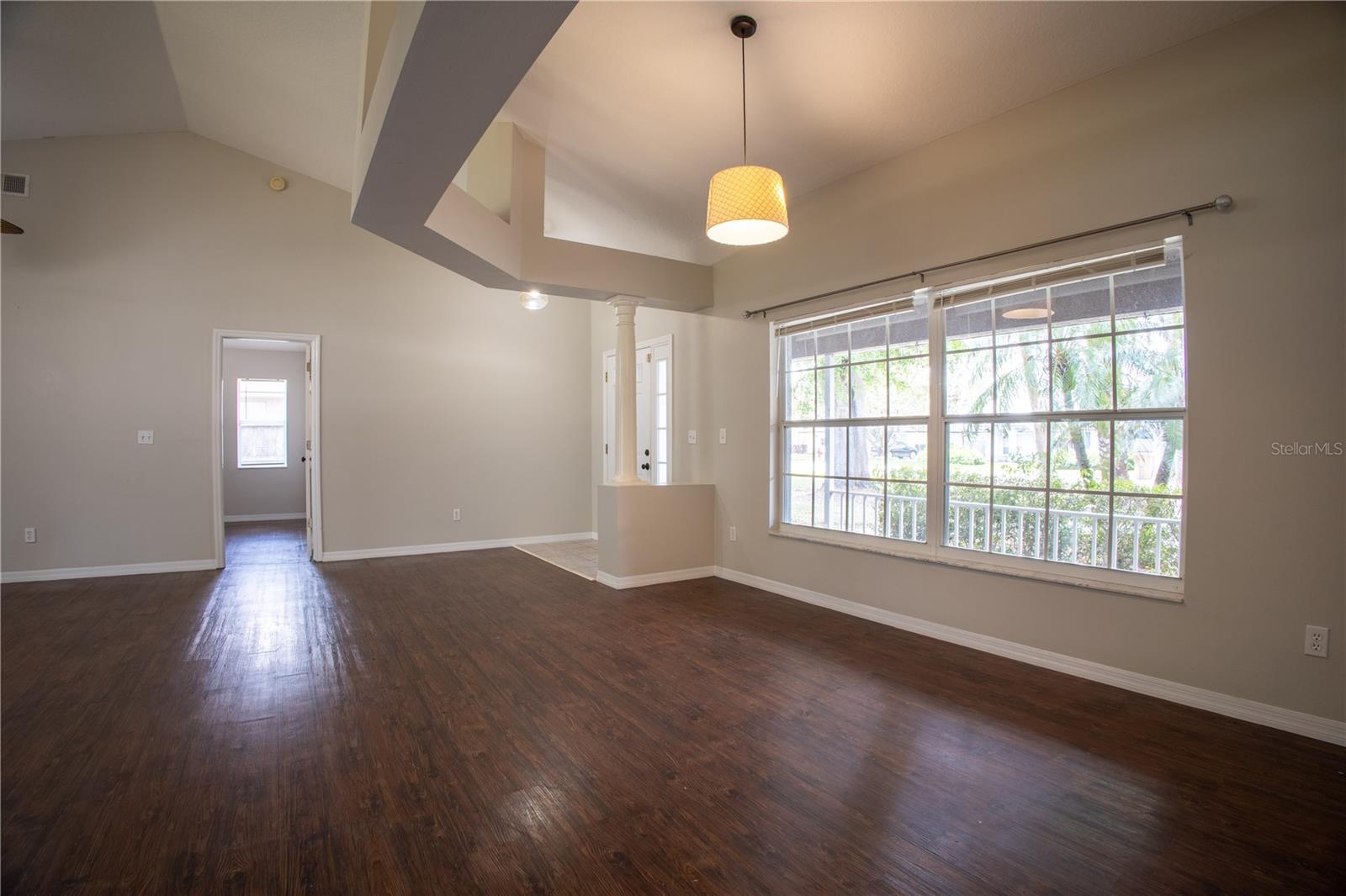 Image 4 of 23 For 11308 Marseilles Boulevard