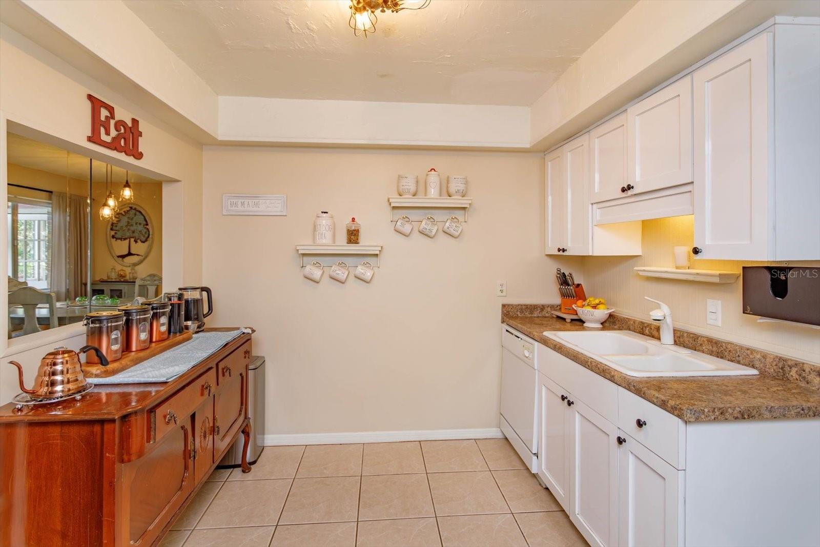 Image 14 of 56 For 487 Oak Haven Drive 487