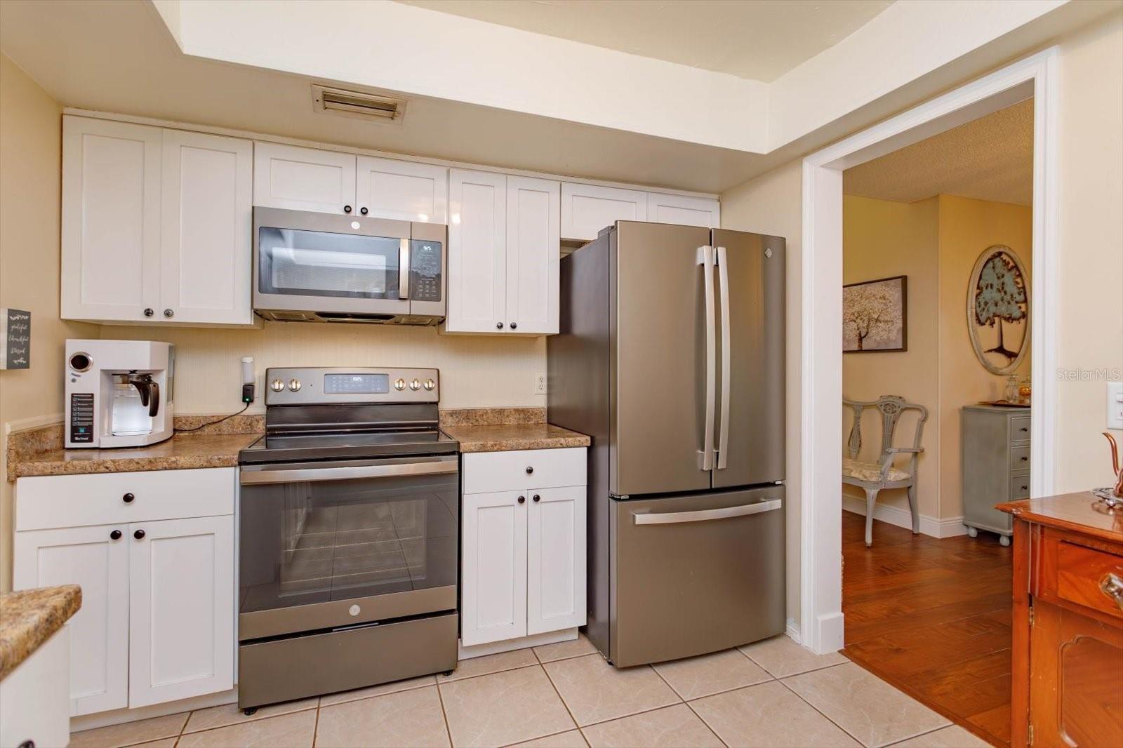Image 15 of 56 For 487 Oak Haven Drive 487
