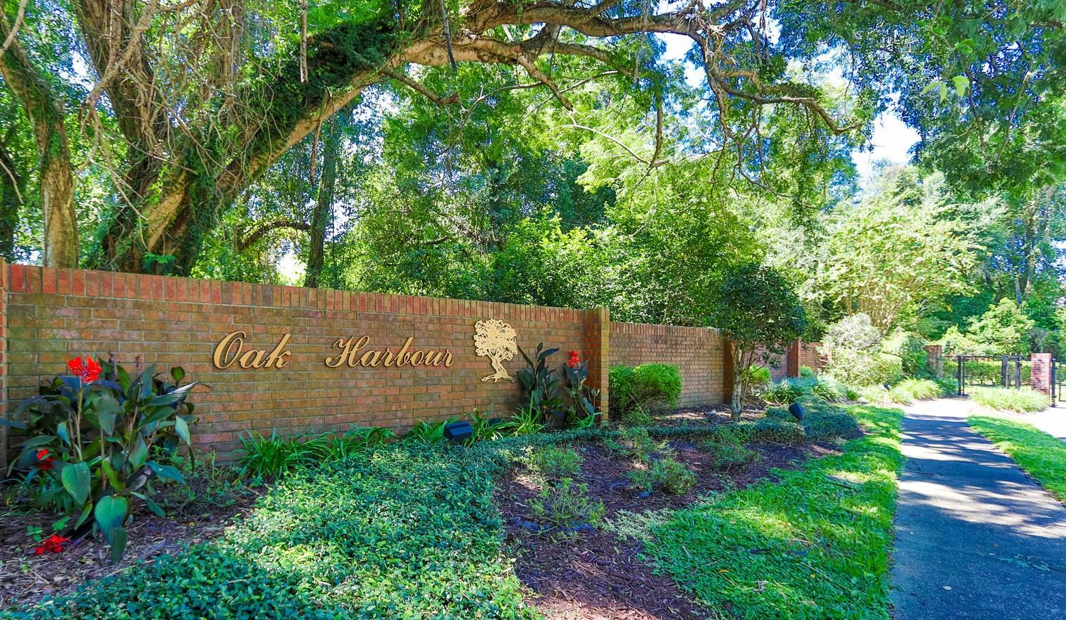 Image 29 of 56 For 487 Oak Haven Drive 487