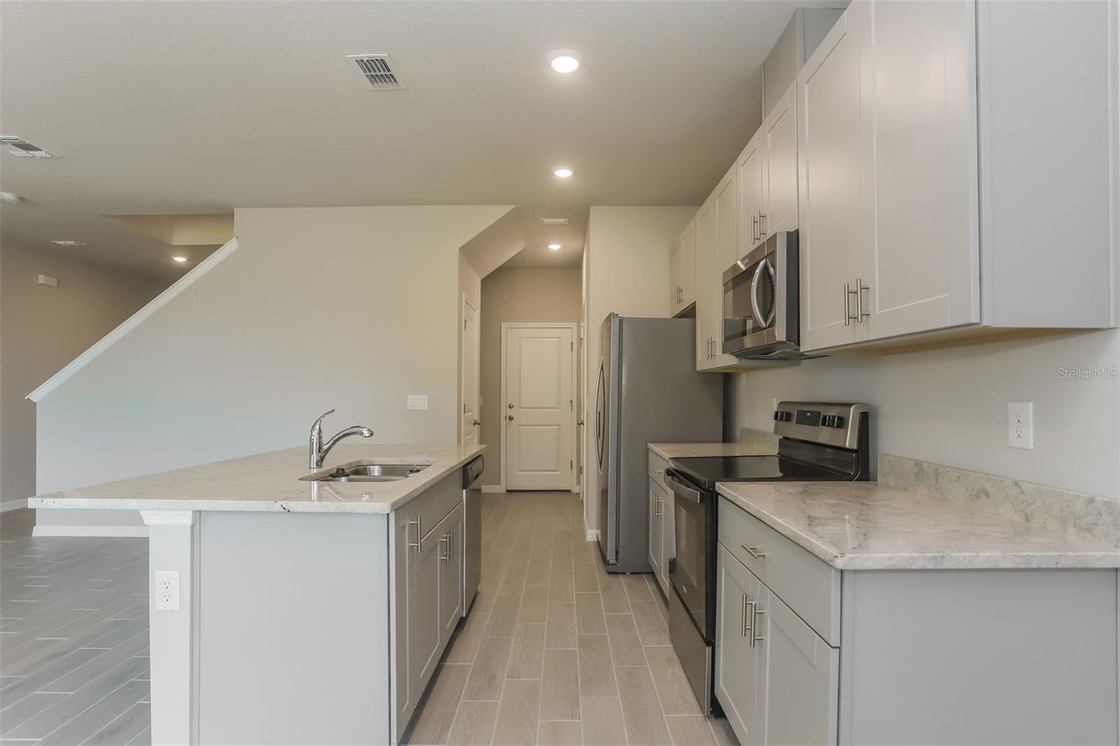 Image 7 of 17 For 1820 Woodleaf Hammock Court