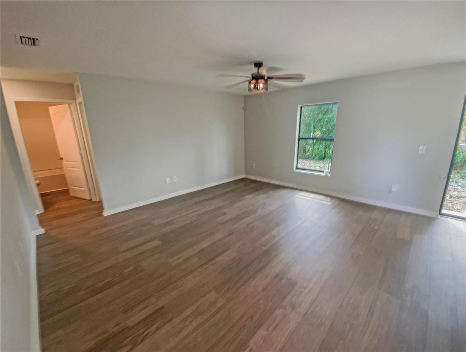 Image 27 of 29 For 27118 Fernery Avenue