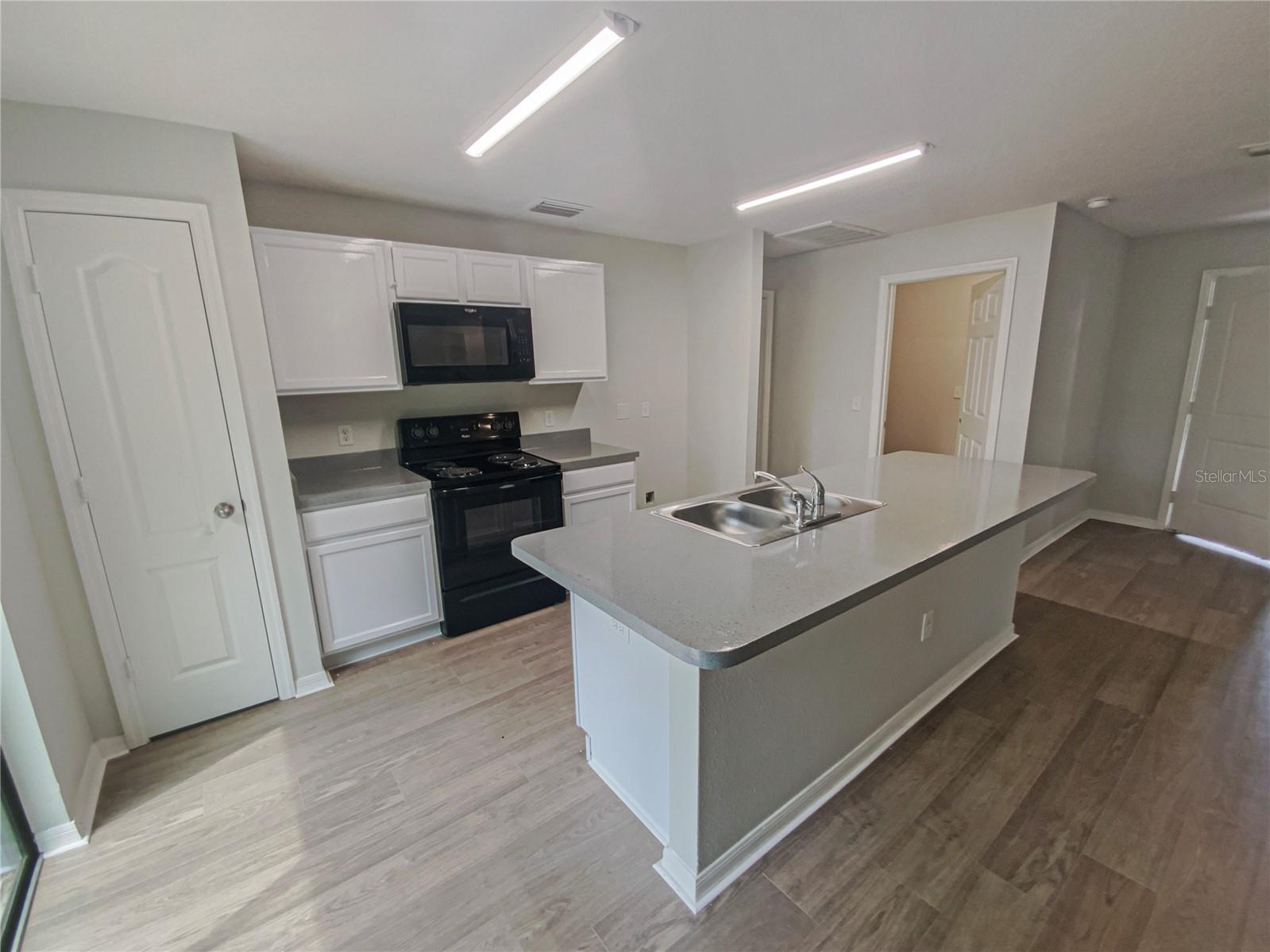 Image 6 of 29 For 27118 Fernery Avenue