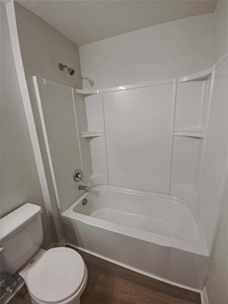 Image 7 of 29 For 27118 Fernery Avenue