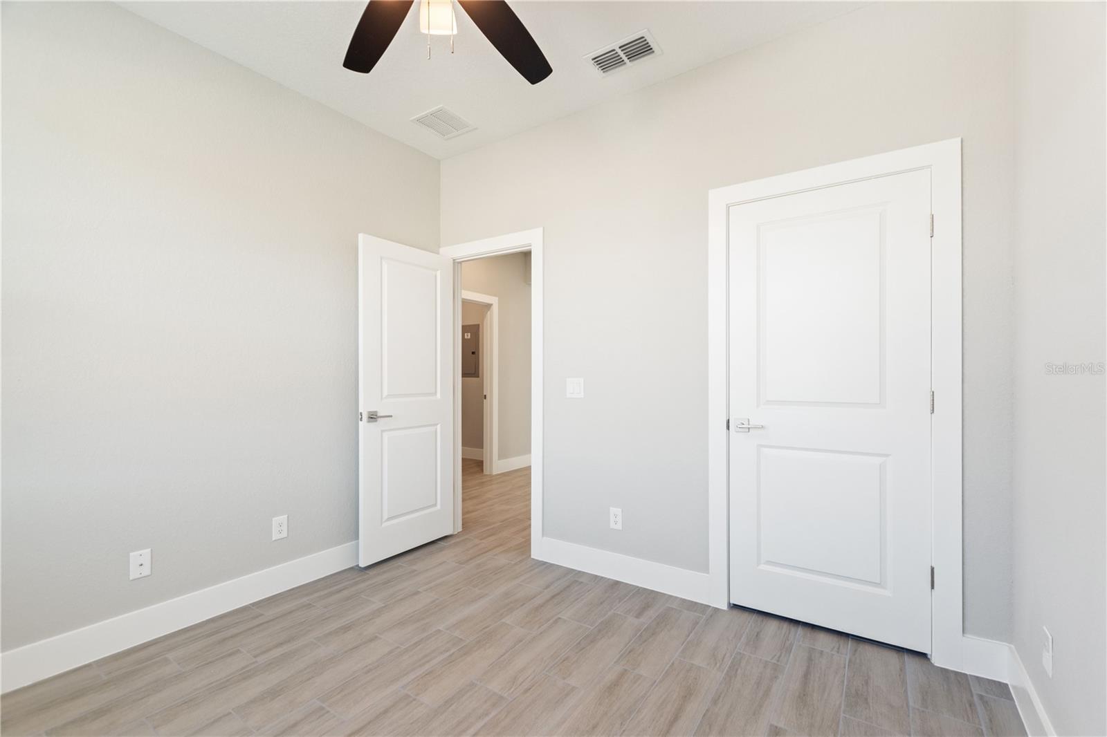 Image 18 of 30 For 804 Colville Drive