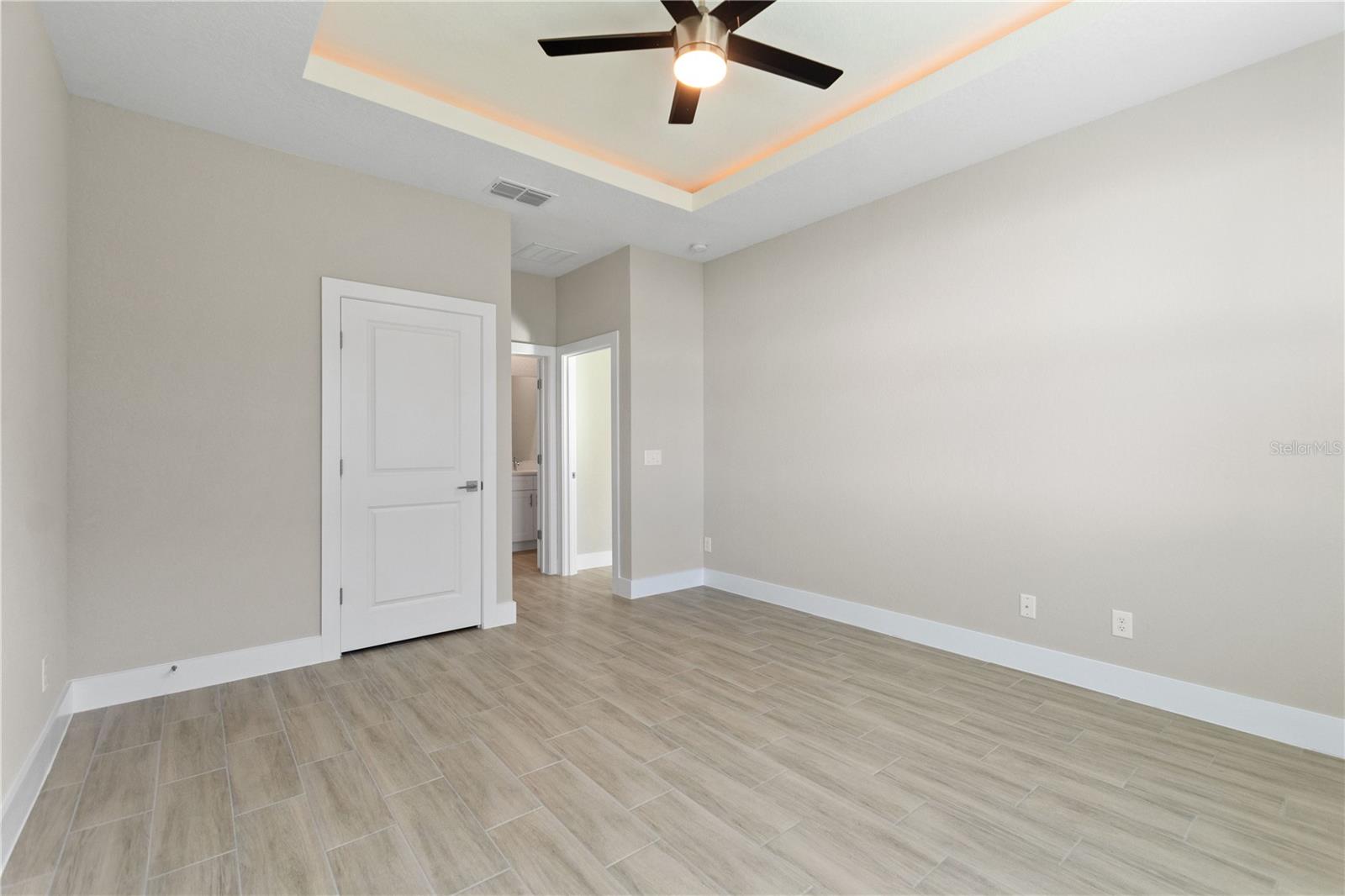 Image 20 of 30 For 804 Colville Drive