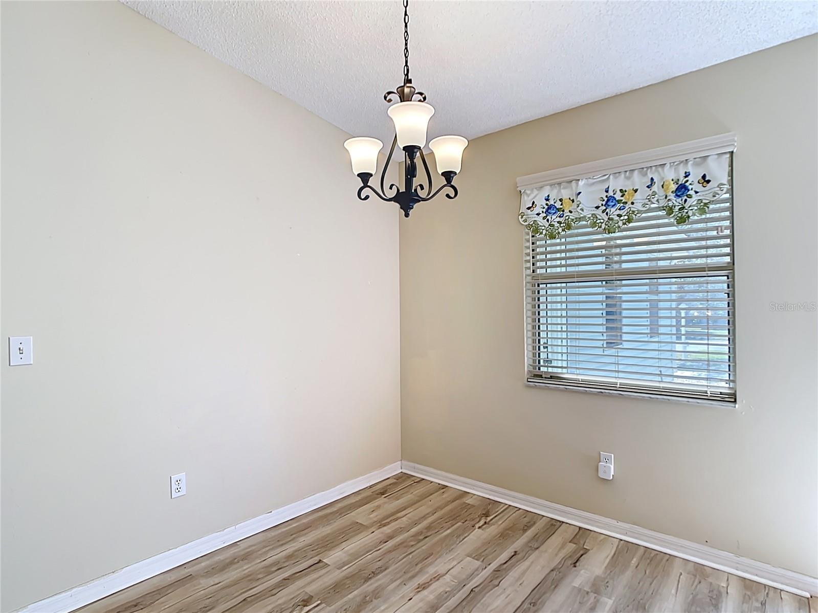 Image 10 of 43 For 840 Cortez Avenue