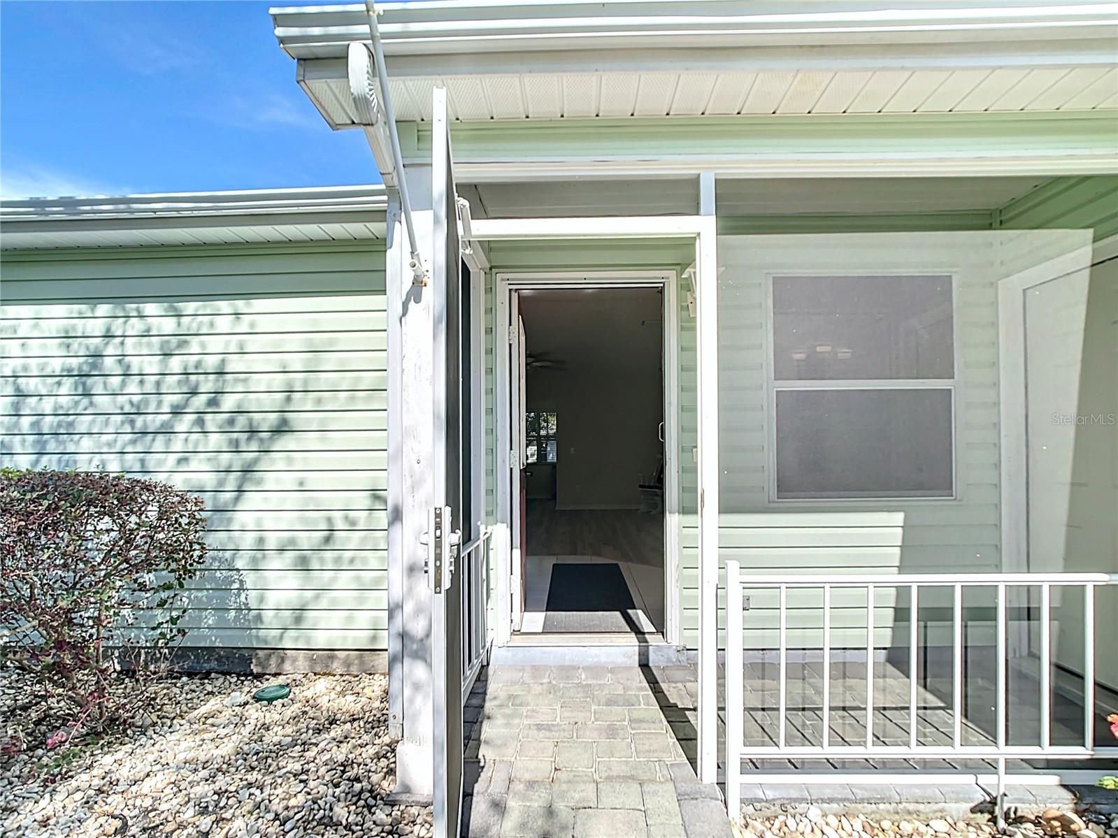 Image 3 of 43 For 840 Cortez Avenue