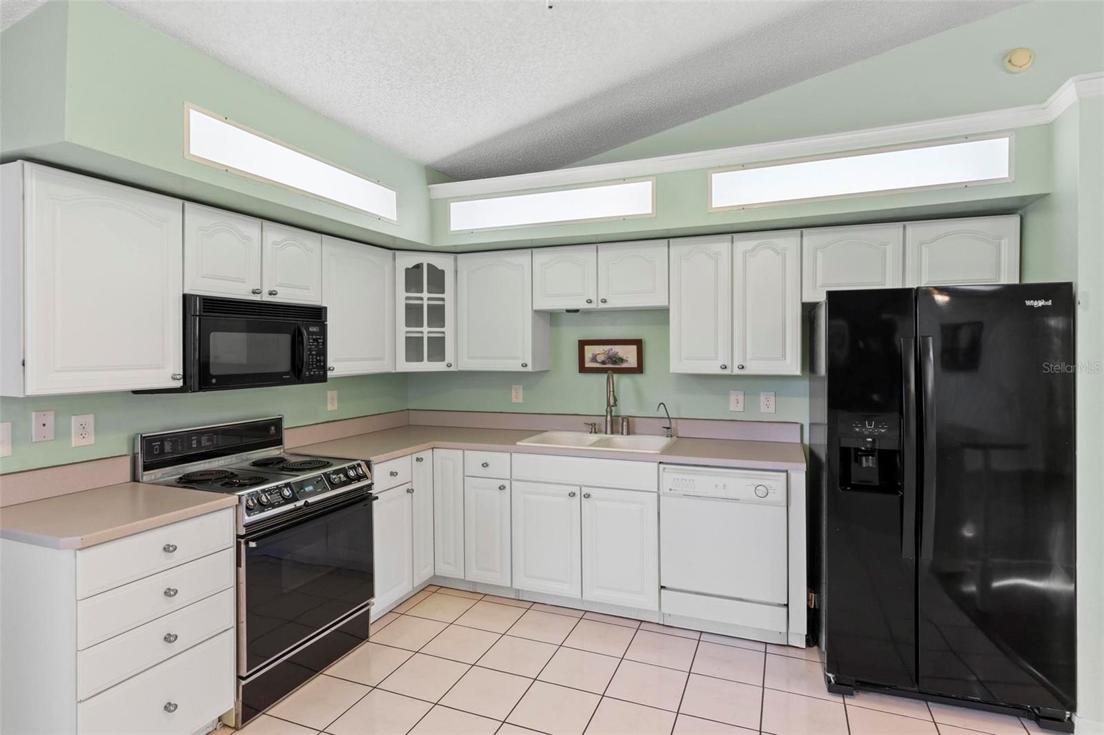 Image 15 of 43 For 2351 Montano Street