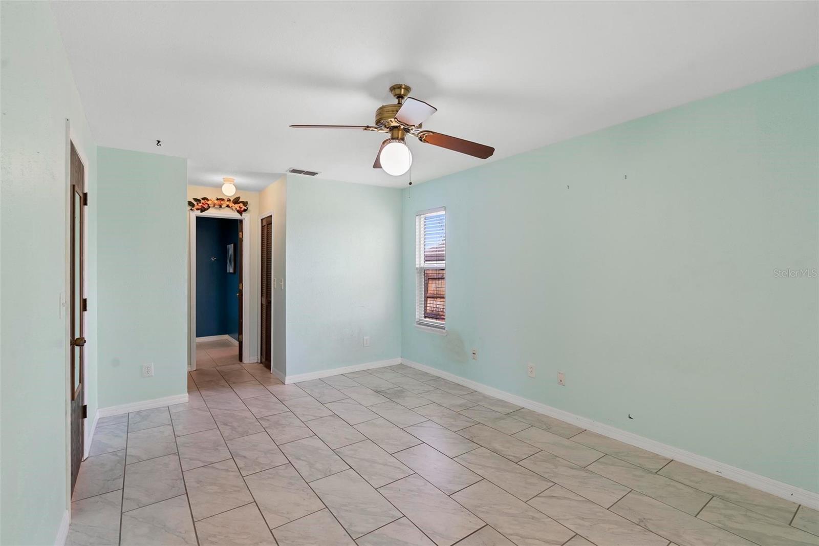 Image 18 of 43 For 2351 Montano Street