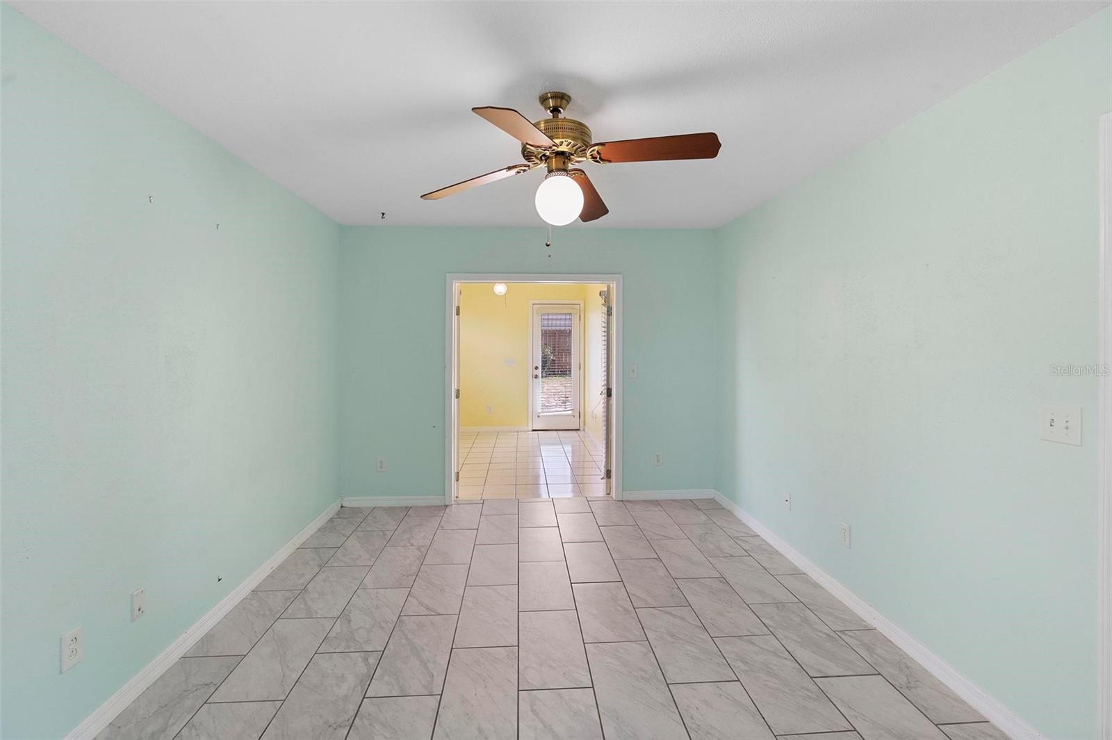 Image 23 of 43 For 2351 Montano Street