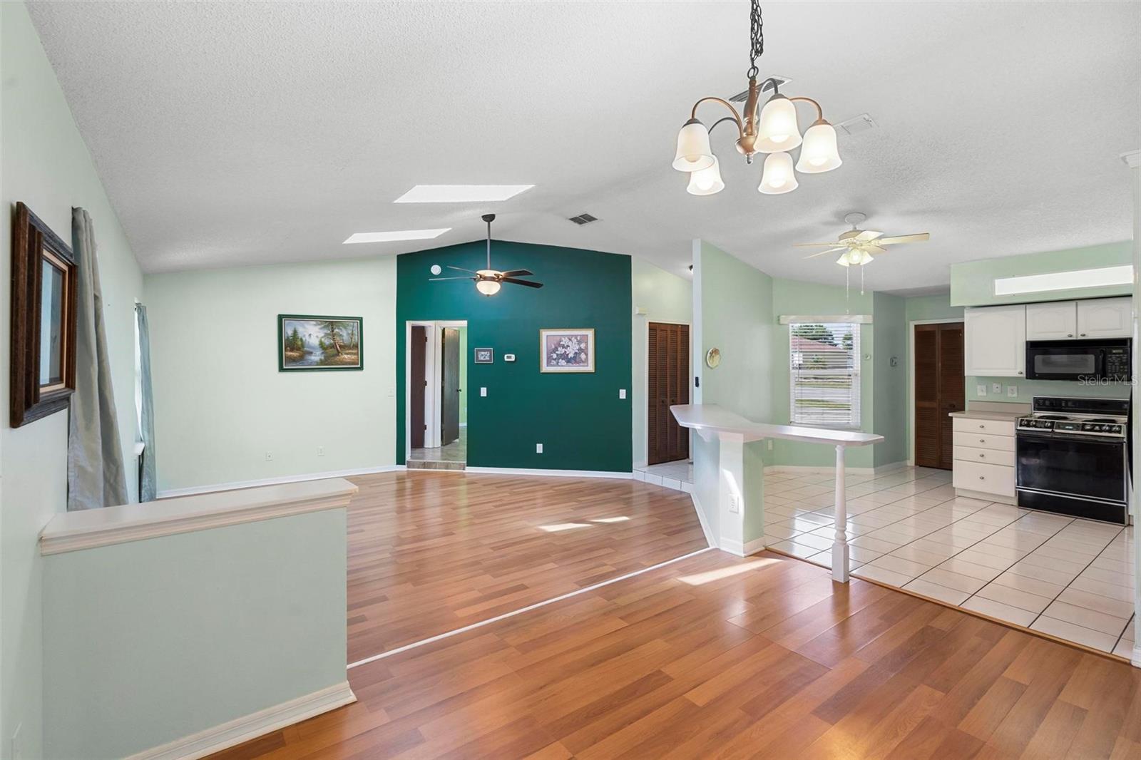 Image 8 of 43 For 2351 Montano Street