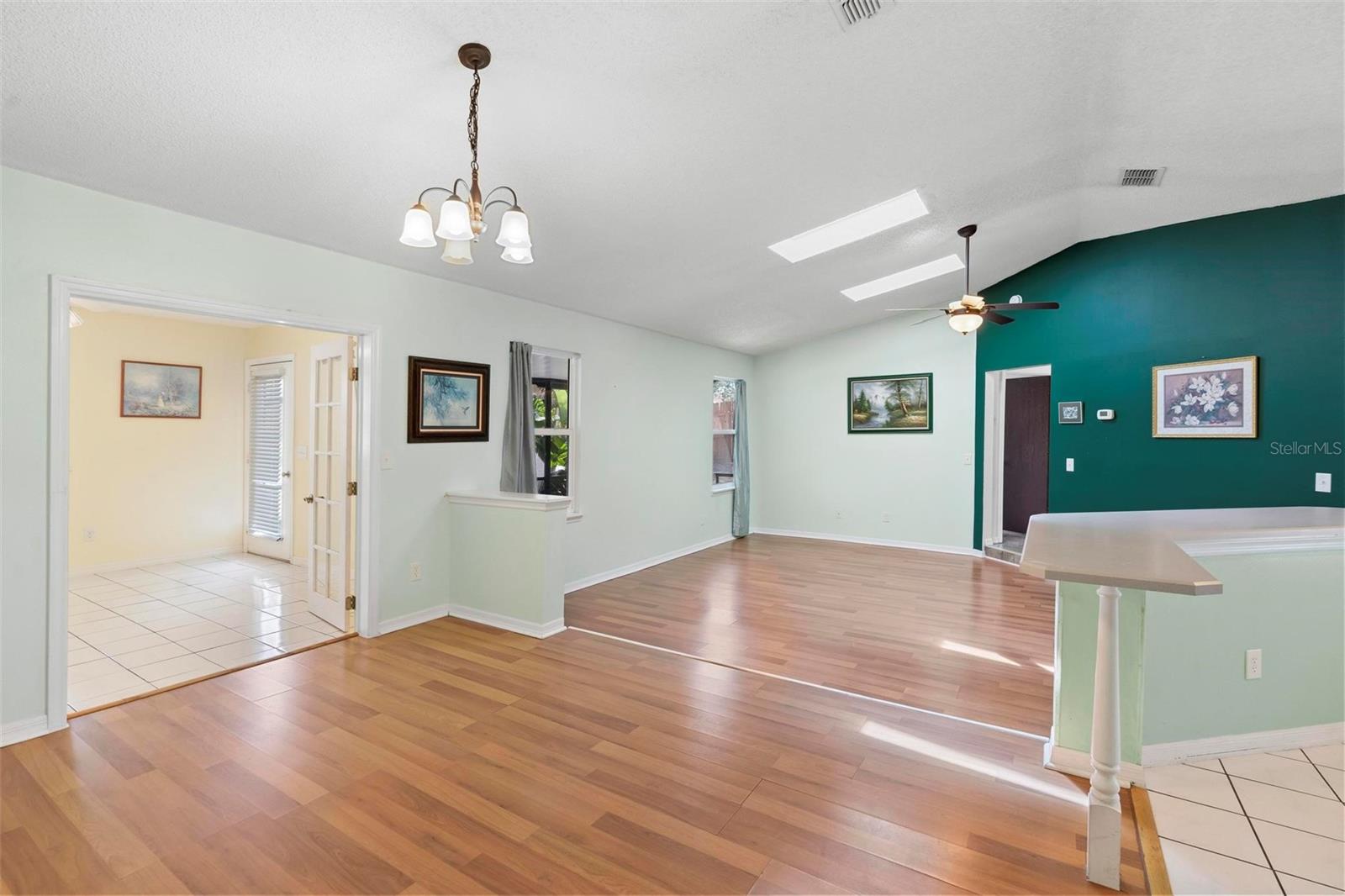 Image 9 of 43 For 2351 Montano Street