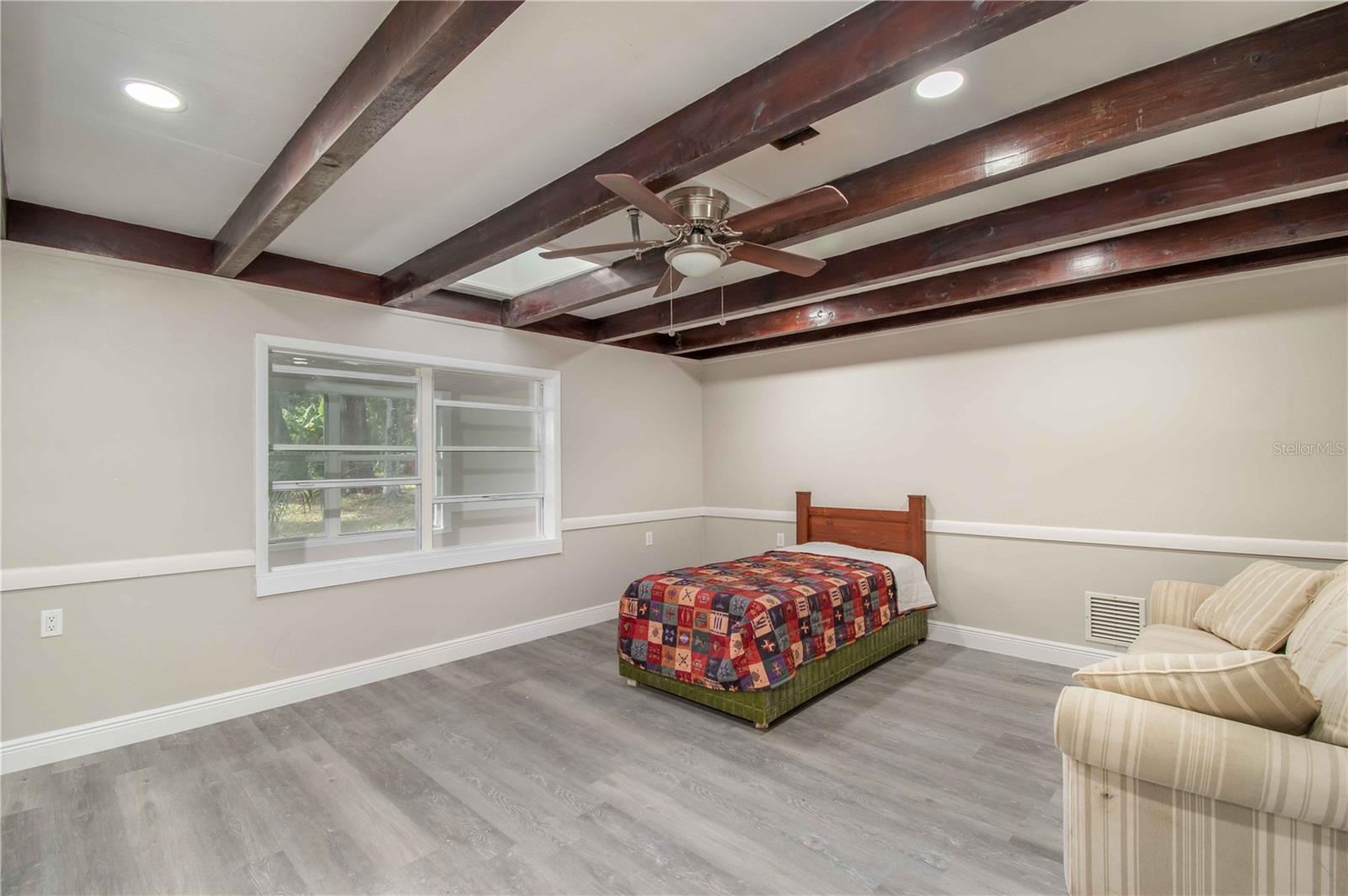 Image 13 of 27 For 515 1st Avenue