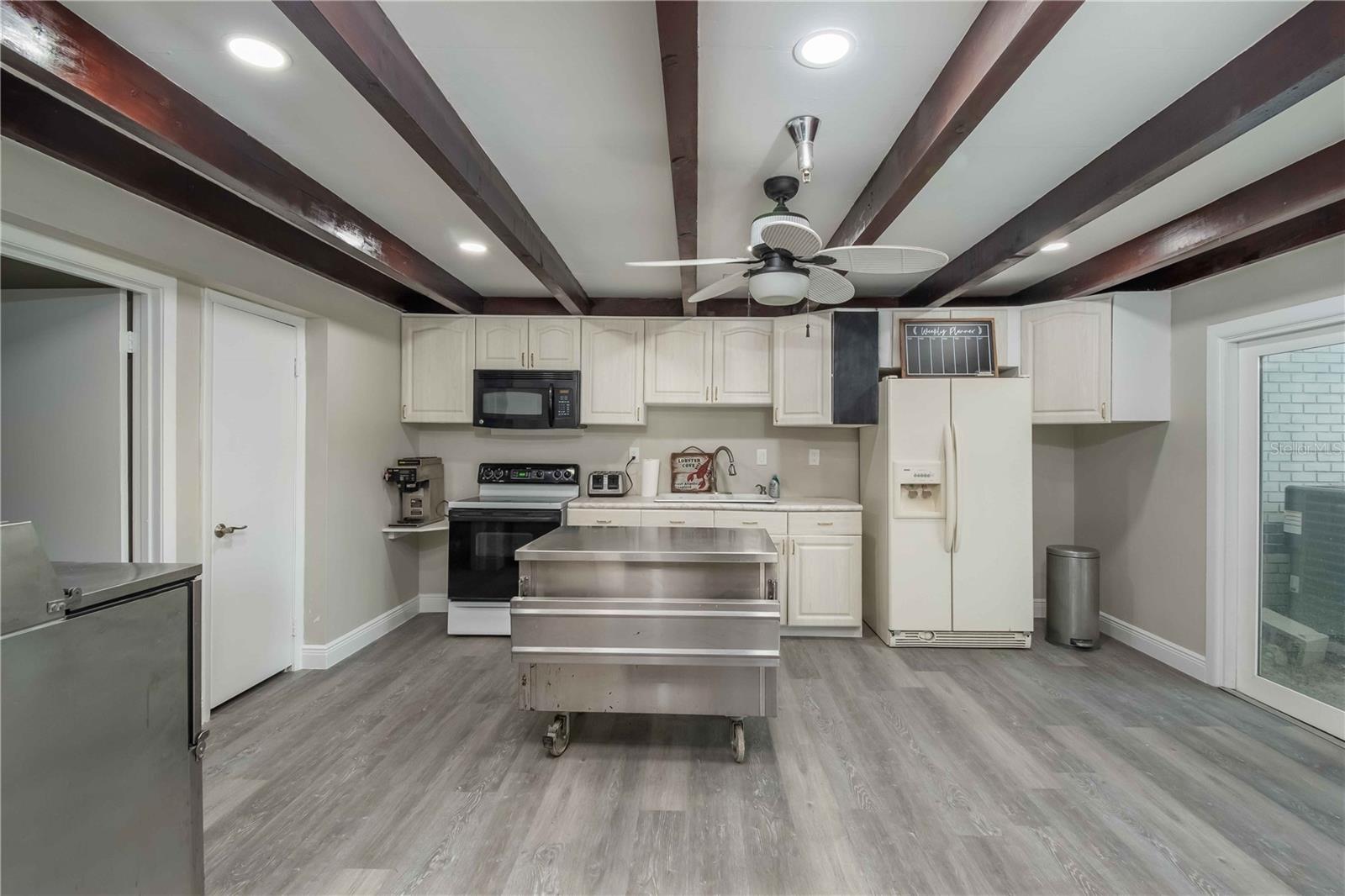 Image 18 of 27 For 515 1st Avenue