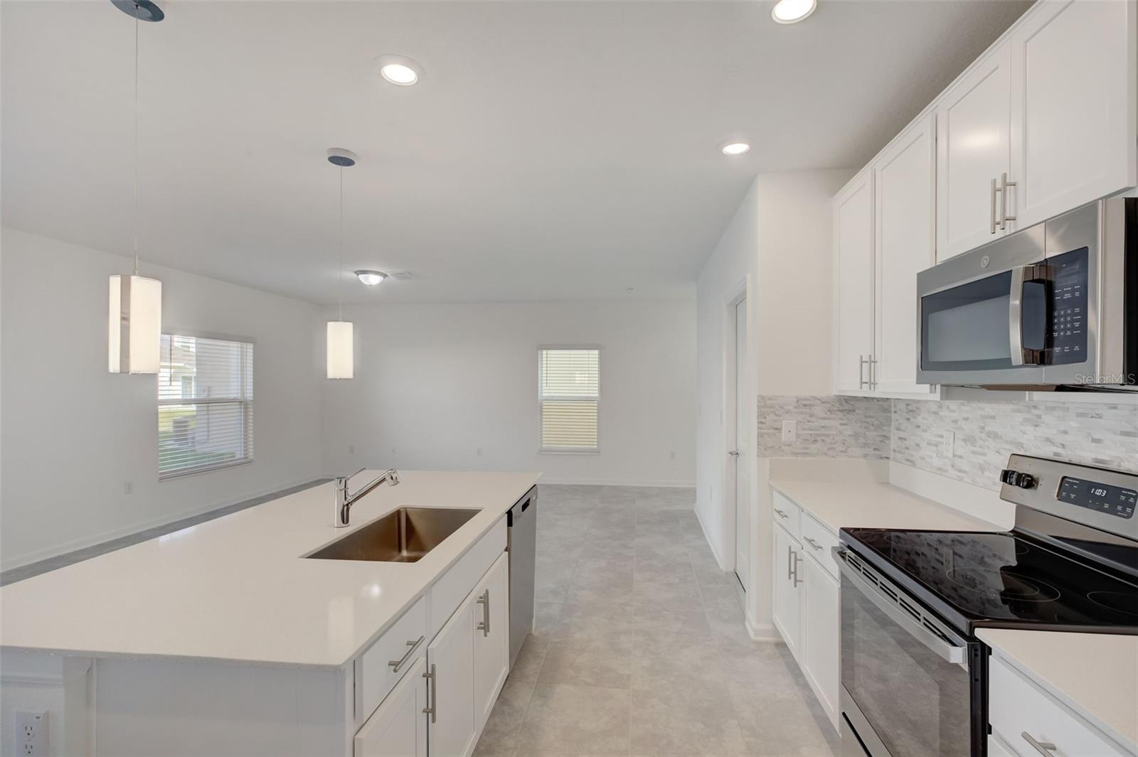 Image 12 of 38 For 633 Trotters Drive