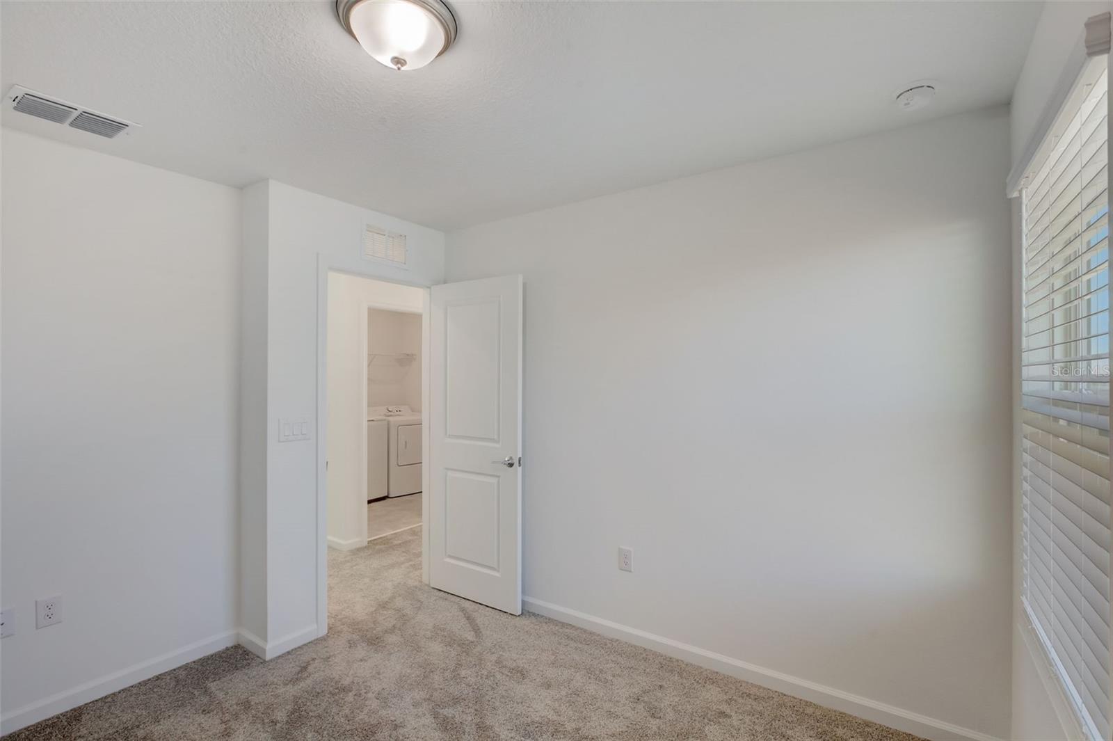 Image 27 of 38 For 633 Trotters Drive