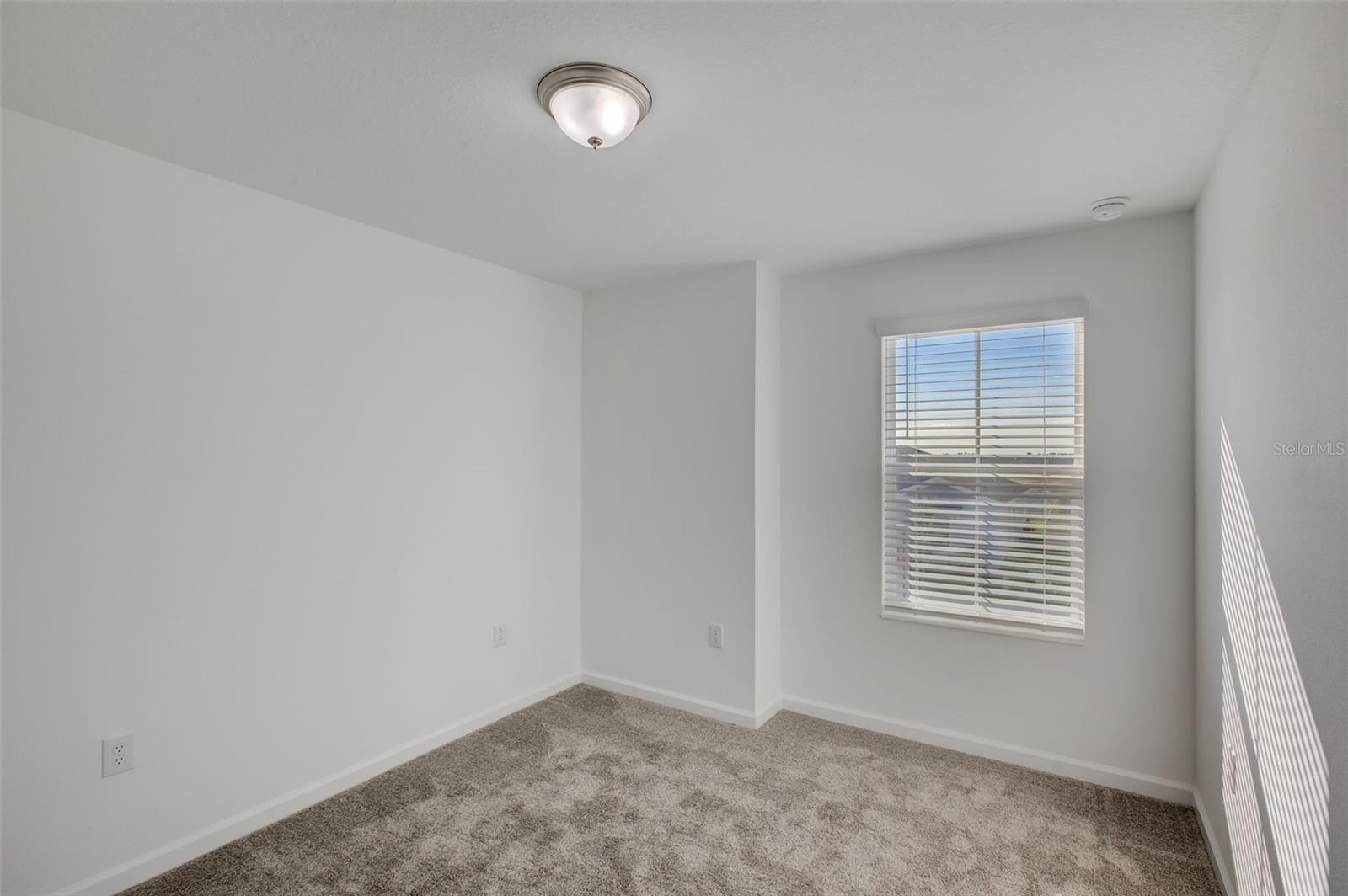Image 32 of 38 For 633 Trotters Drive