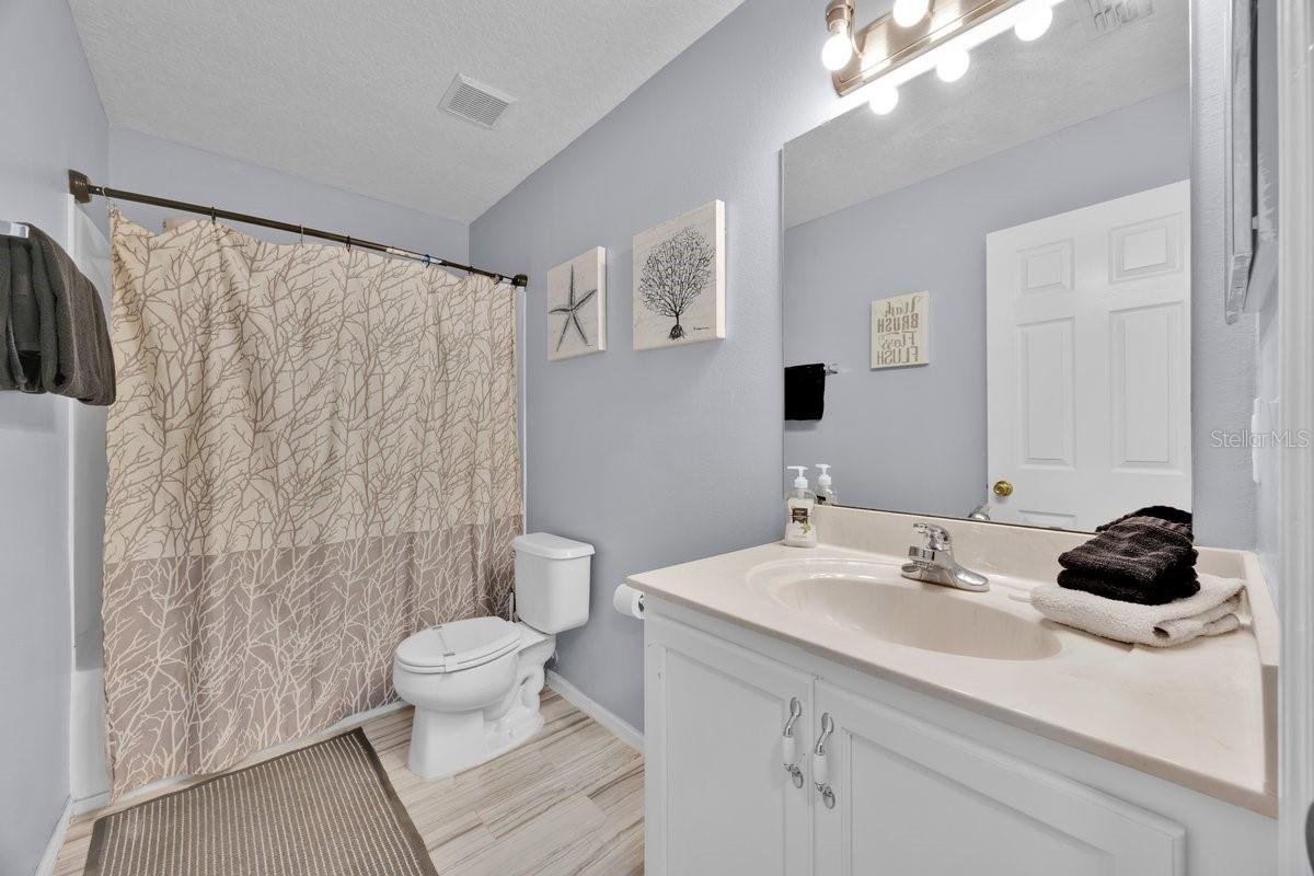 Image 18 of 27 For 16844 Rising Star Drive