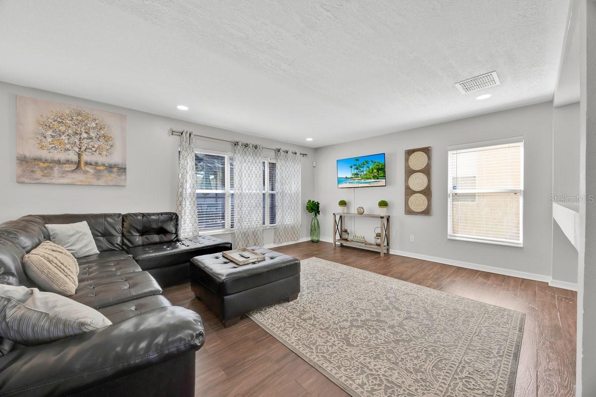 Image 7 of 27 For 16844 Rising Star Drive