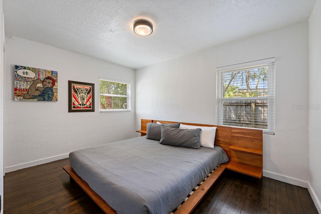 Image 15 of 40 For 2501 Weber Street