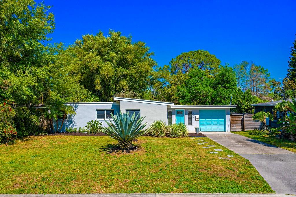 Image 2 of 40 For 2501 Weber Street