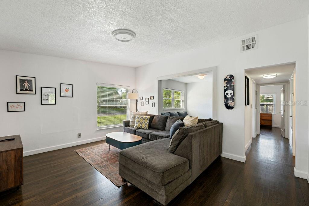 Image 8 of 40 For 2501 Weber Street