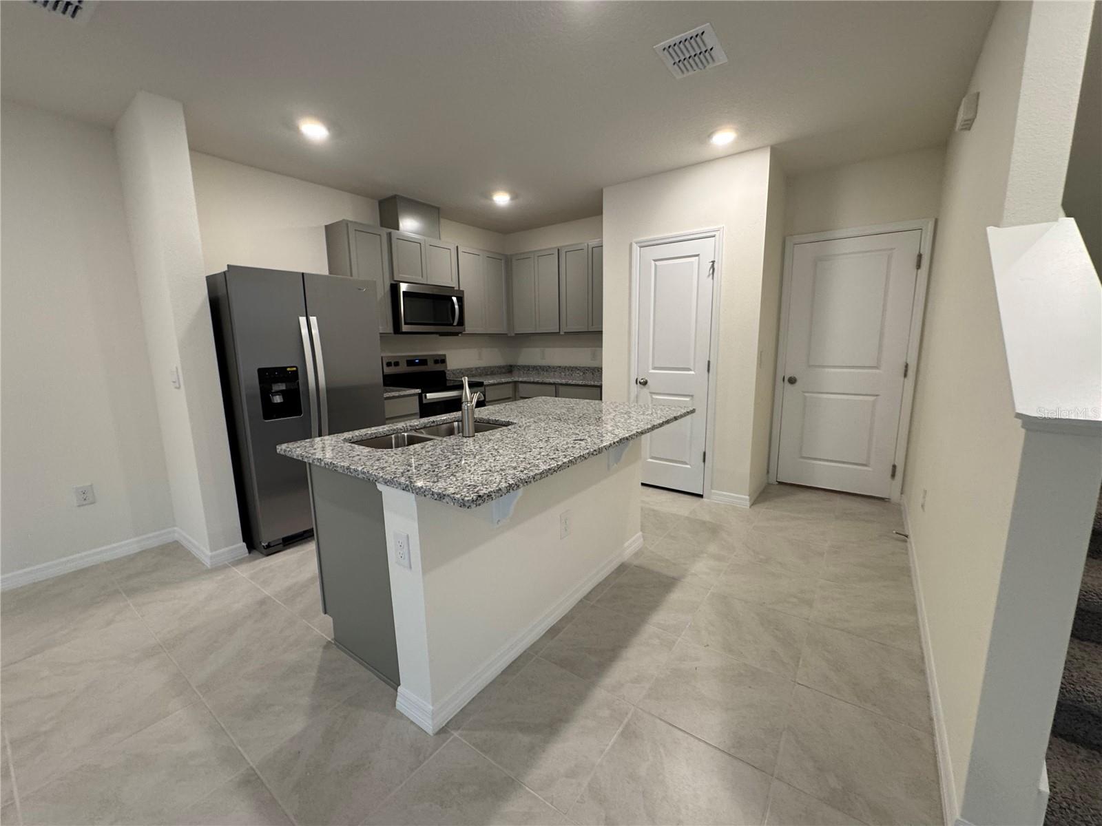 Image 6 of 33 For 428 Preston Cove Drive