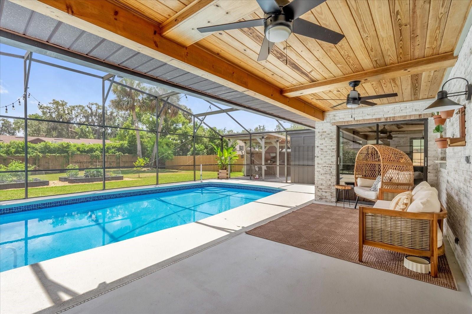 Listing photo id 26 for 1558 Regal Oak Drive