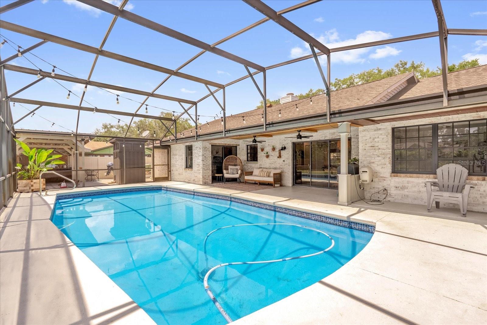 Listing photo id 28 for 1558 Regal Oak Drive