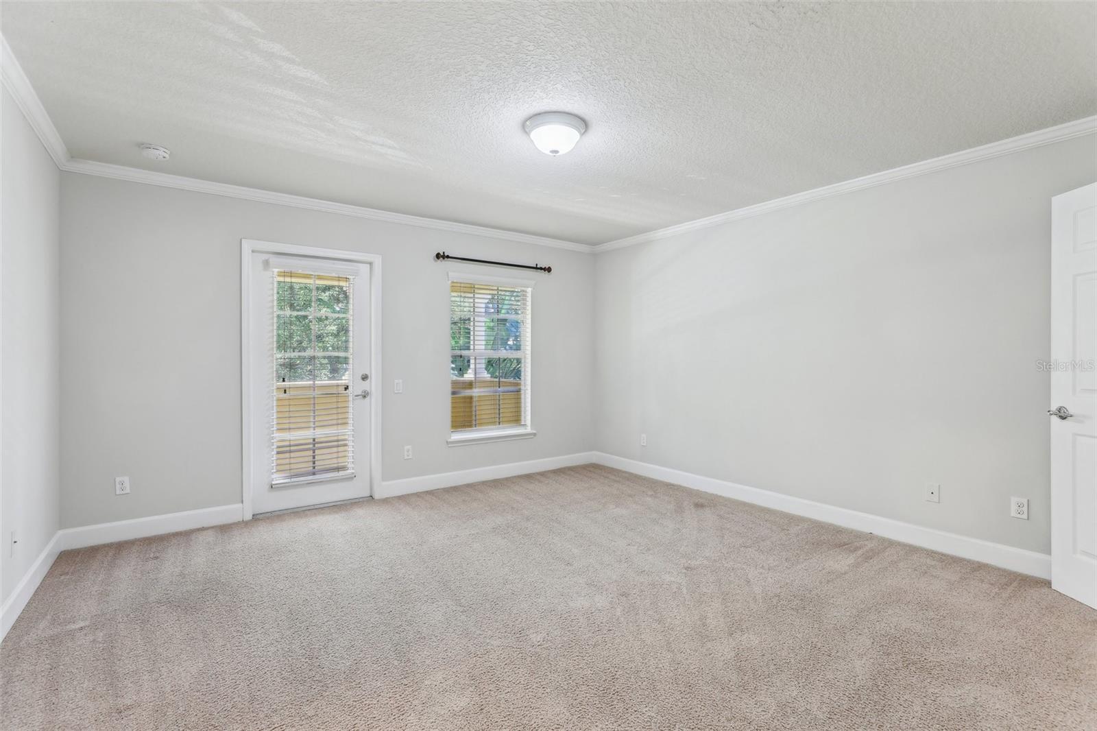 Image 15 of 52 For 8639 Lower Villagewalk Circle