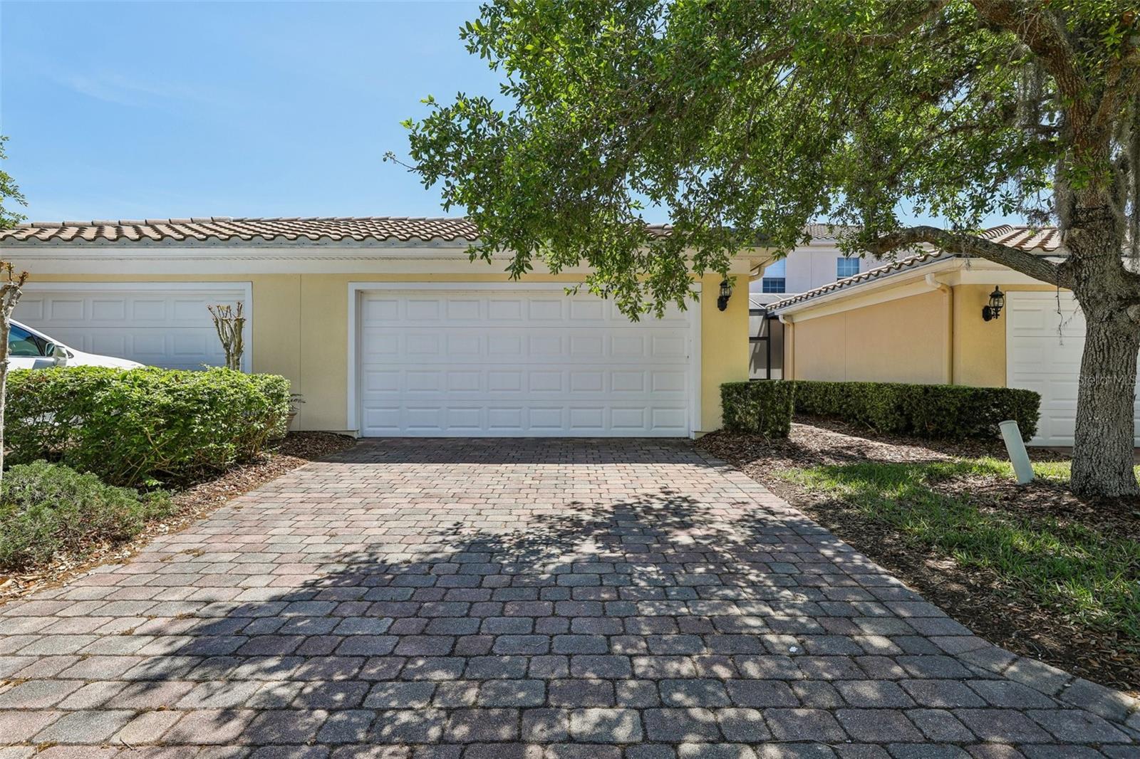 Image 30 of 52 For 8639 Lower Villagewalk Circle