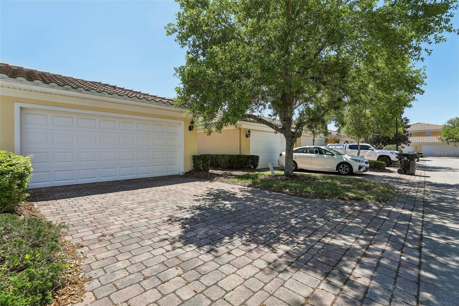 Image 31 of 52 For 8639 Lower Villagewalk Circle