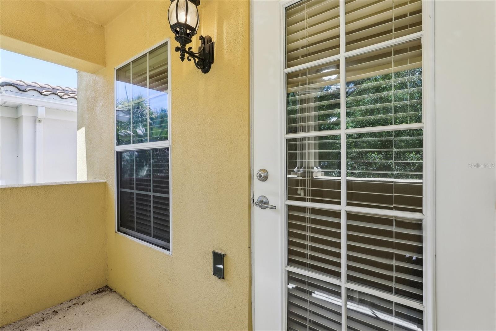 Image 34 of 52 For 8639 Lower Villagewalk Circle