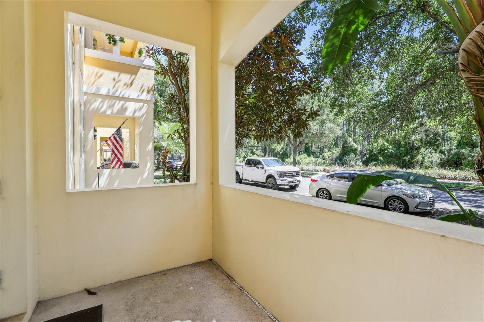 Image 6 of 52 For 8639 Lower Villagewalk Circle