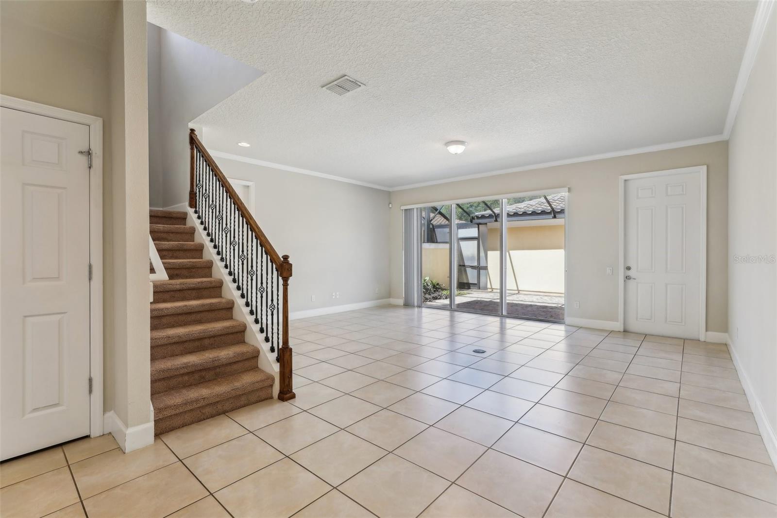Image 8 of 52 For 8639 Lower Villagewalk Circle
