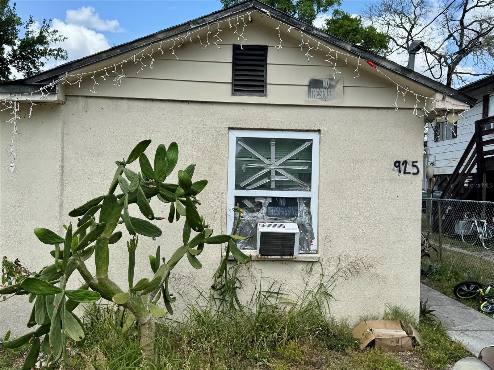 Image 3 of 25 For 925 19th Street