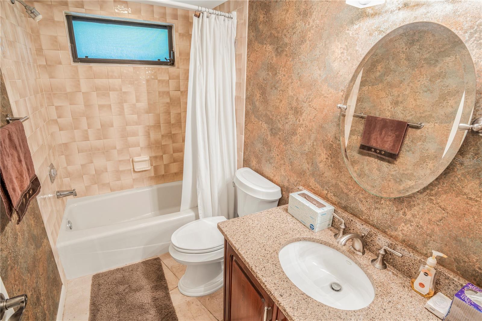 Image 15 of 45 For 5701 Ainsworth Court W