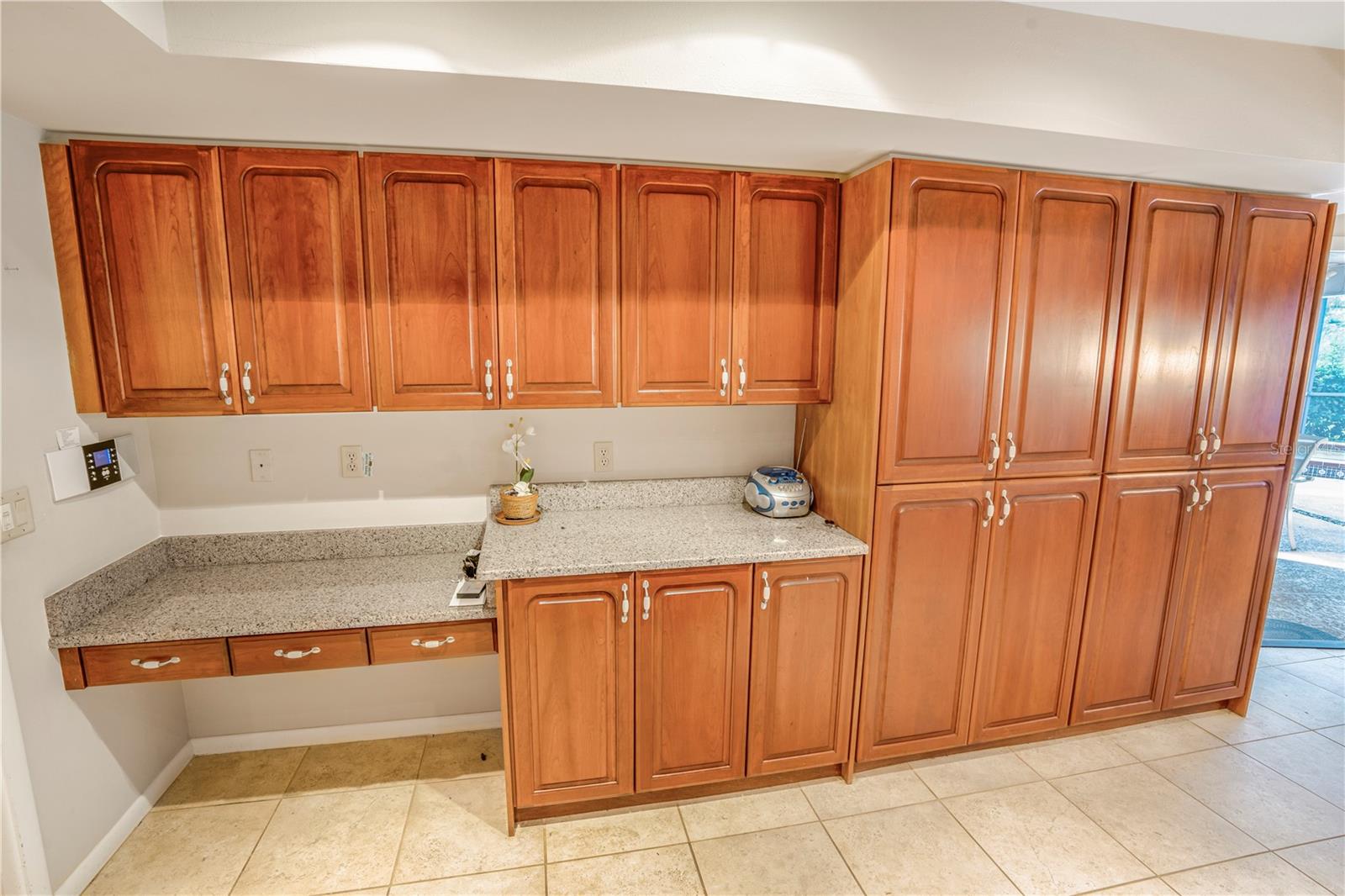 Image 24 of 45 For 5701 Ainsworth Court W