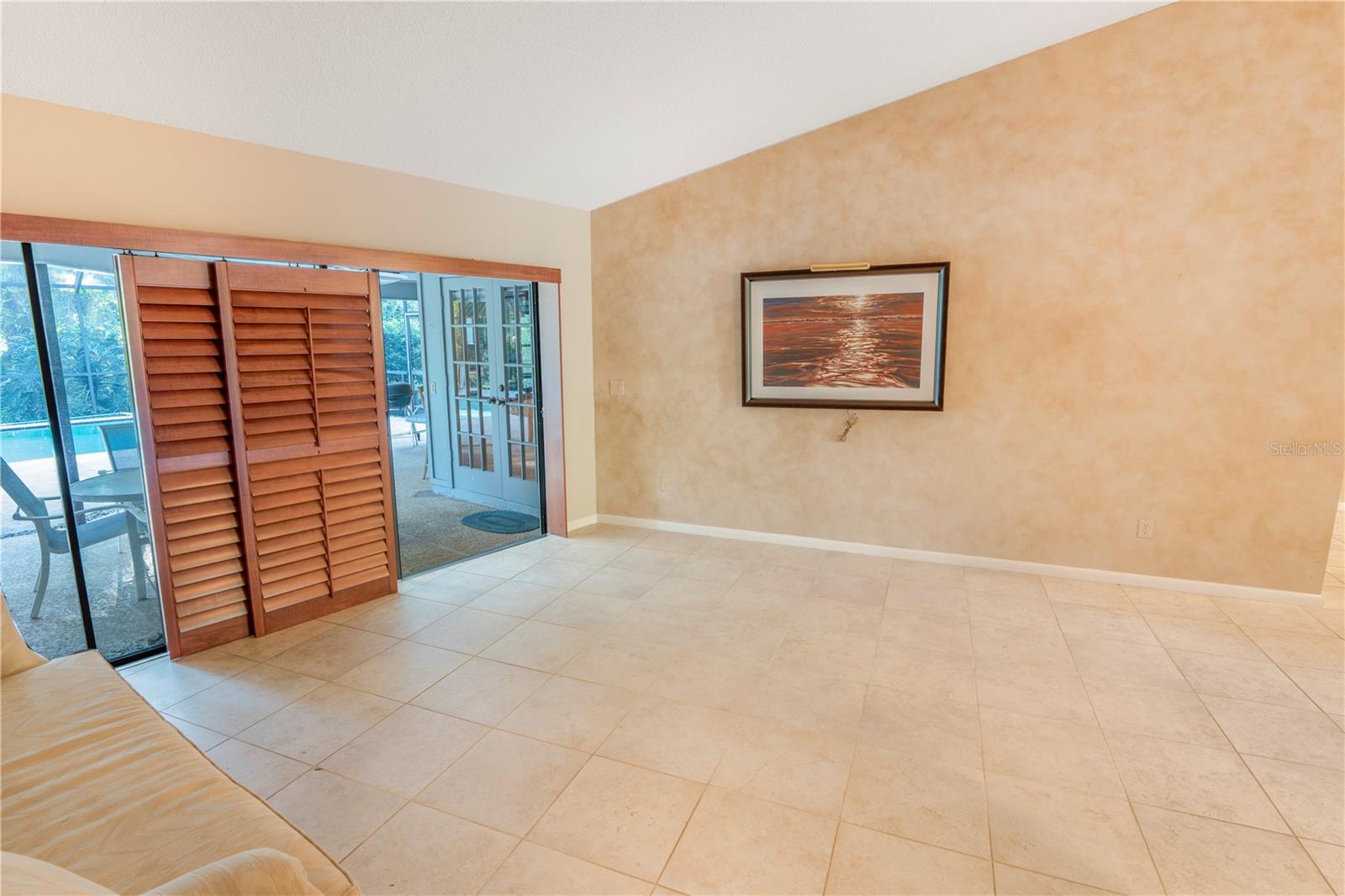 Image 33 of 45 For 5701 Ainsworth Court W