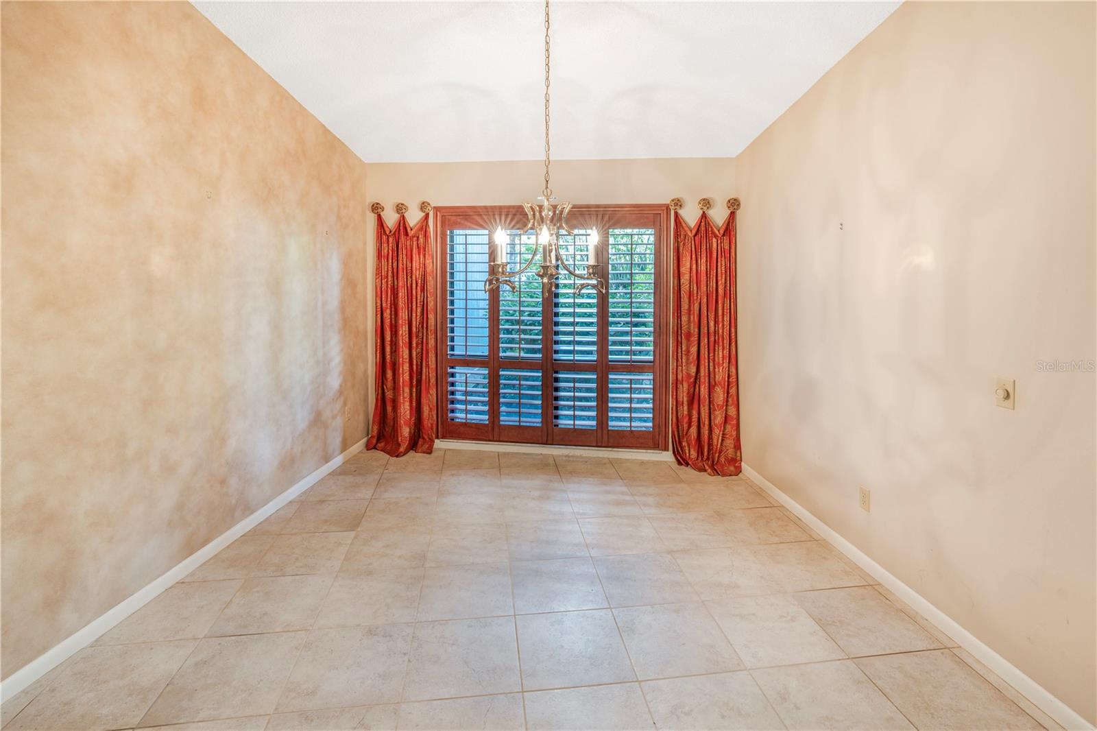 Image 40 of 45 For 5701 Ainsworth Court W