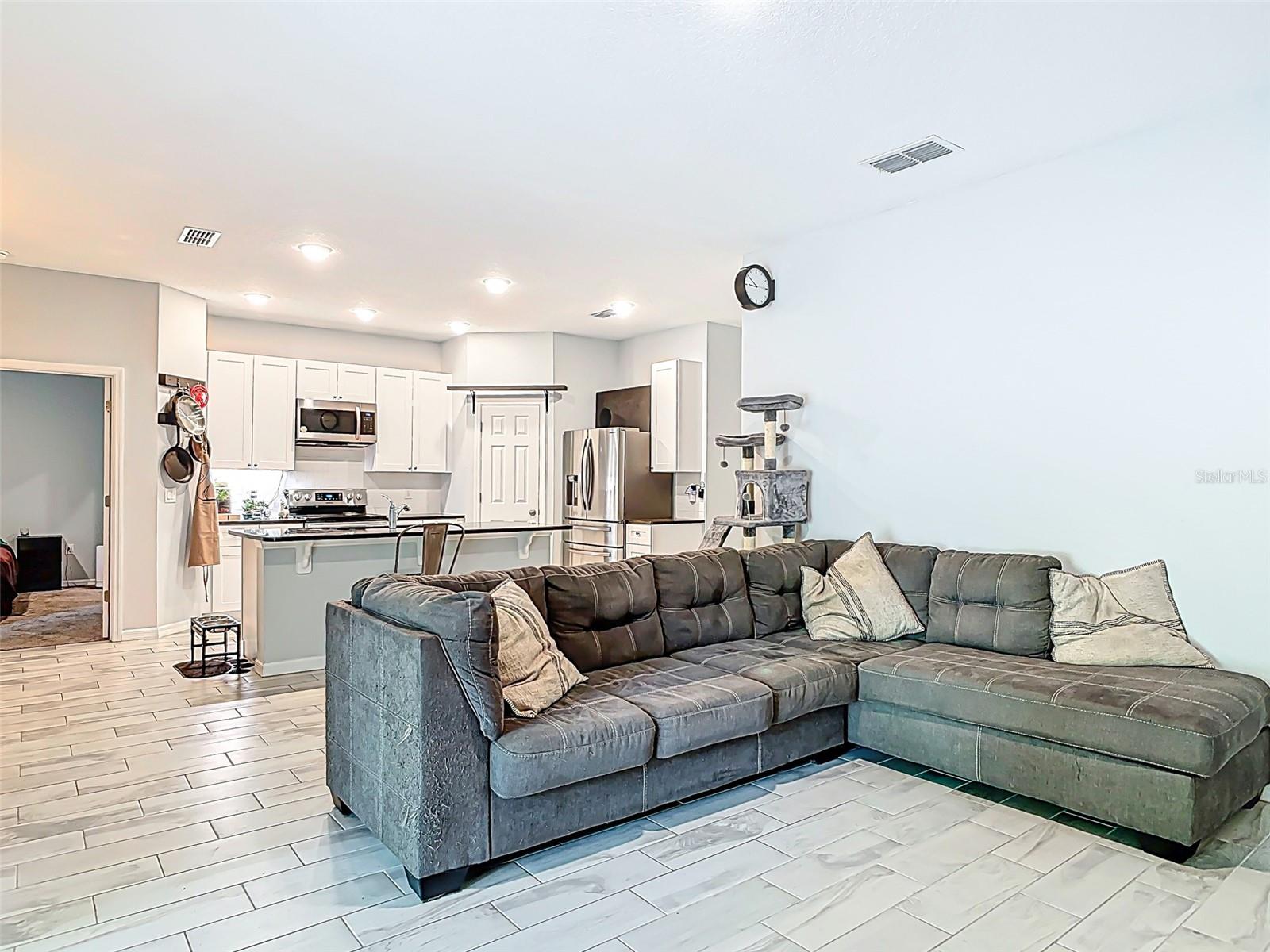 Image 4 of 18 For 2407 Marshall Avenue