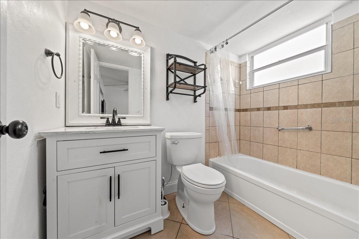 Image 12 of 20 For 406 Tyler Avenue E 5