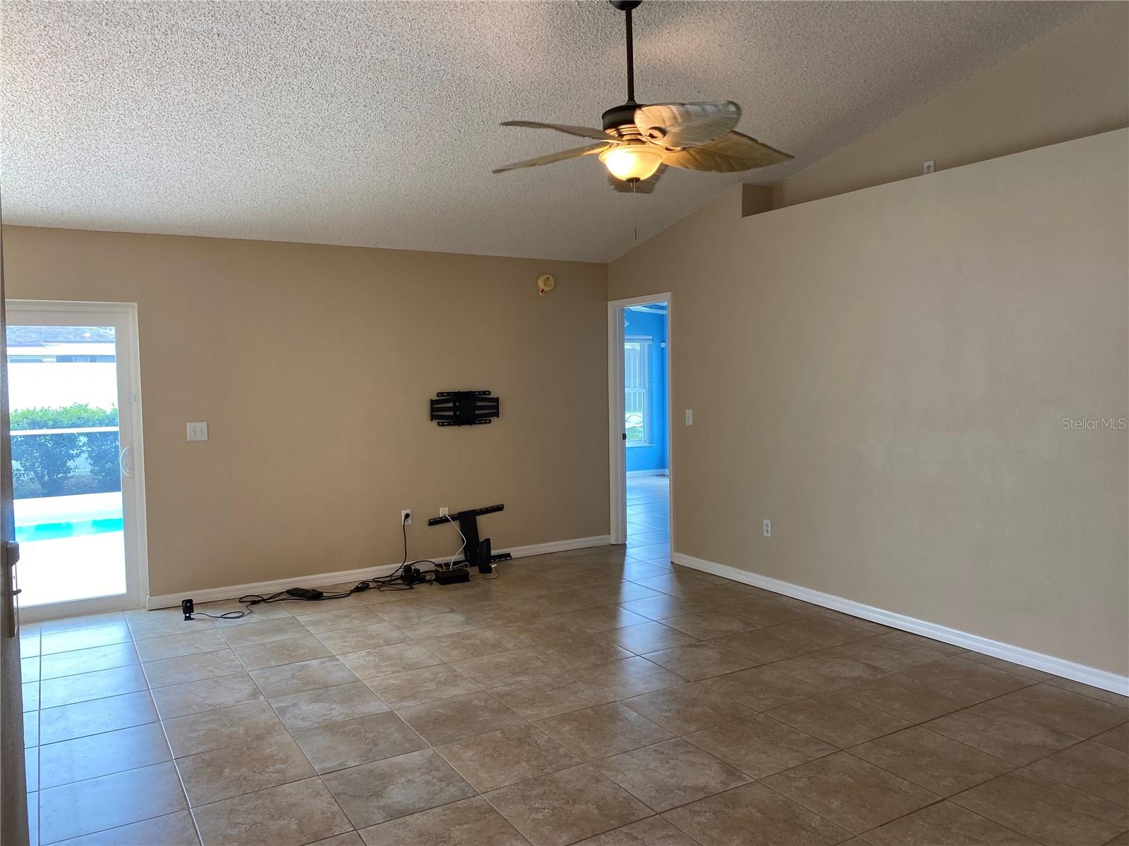 Image 14 of 31 For 1210 Etchfield Circle