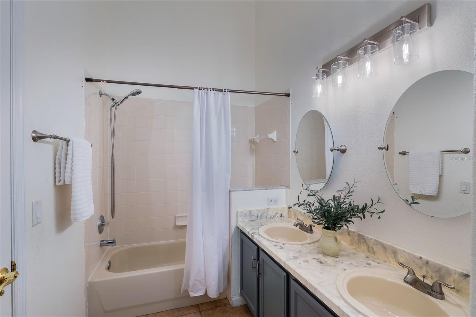 Image 73 of 91 For 9838 Pecky Cypress Way